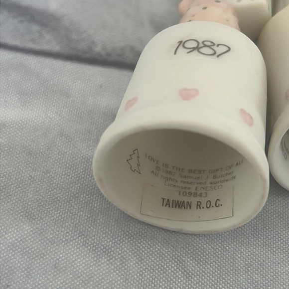 Precious Moments VTG thimbles discontinued figurines - Picture 8 of 13